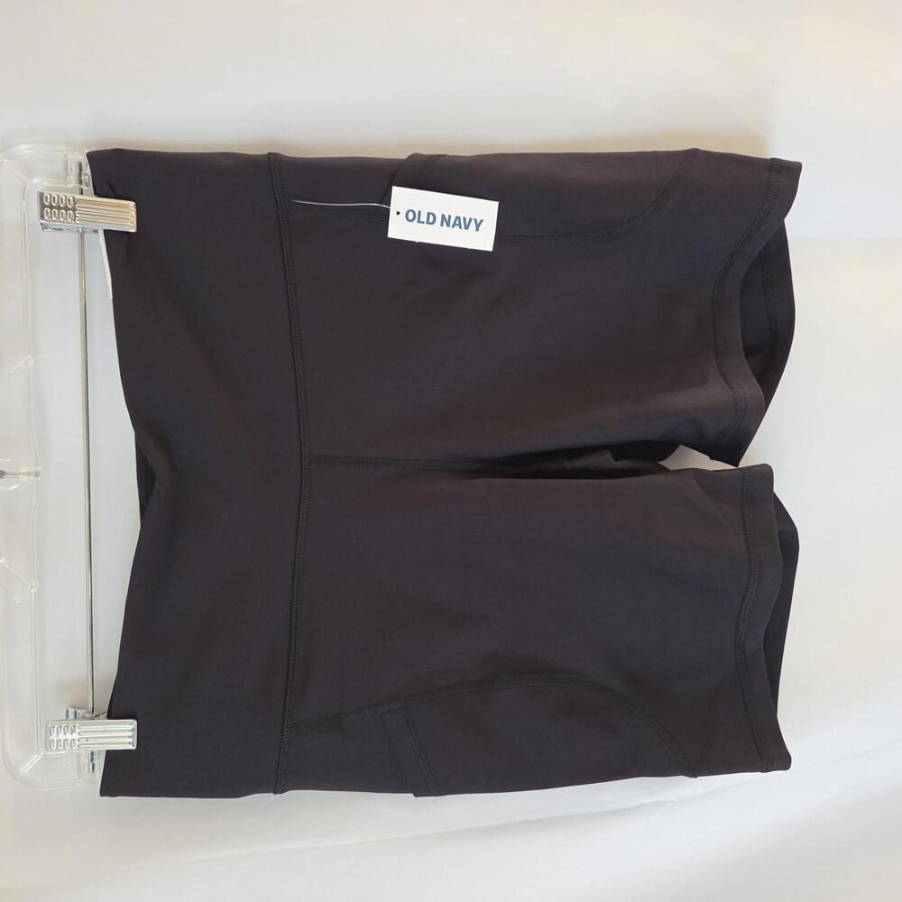 Old Navy High-Waisted PowerSoft Pocket Biker Shorts - L - Picture 3 of 7